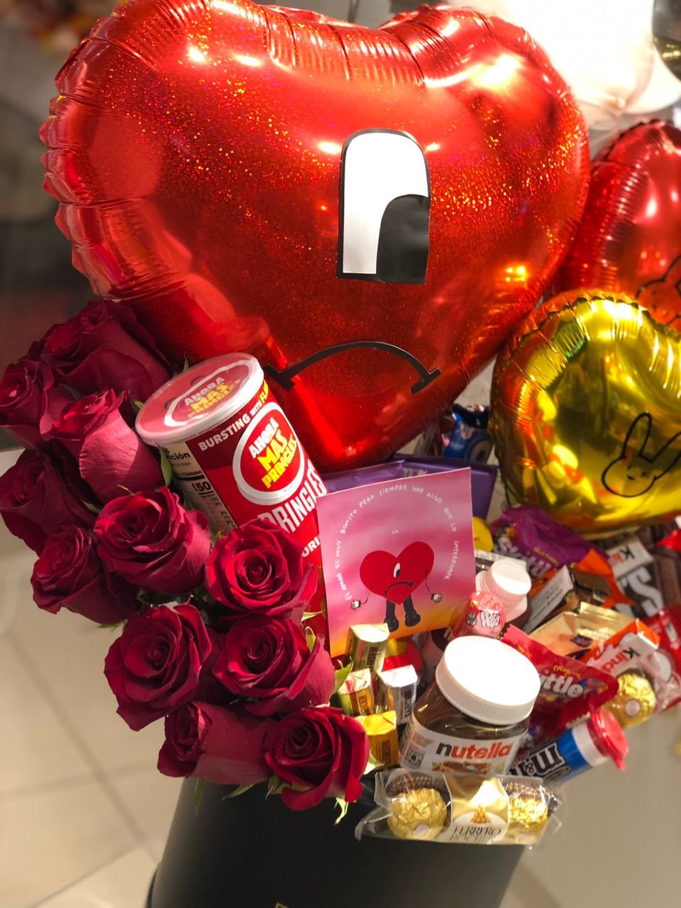 Arreglo de chocolates y rosas - Imagen 4
