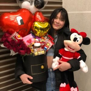 Arreglo  de chocolates y rosas
