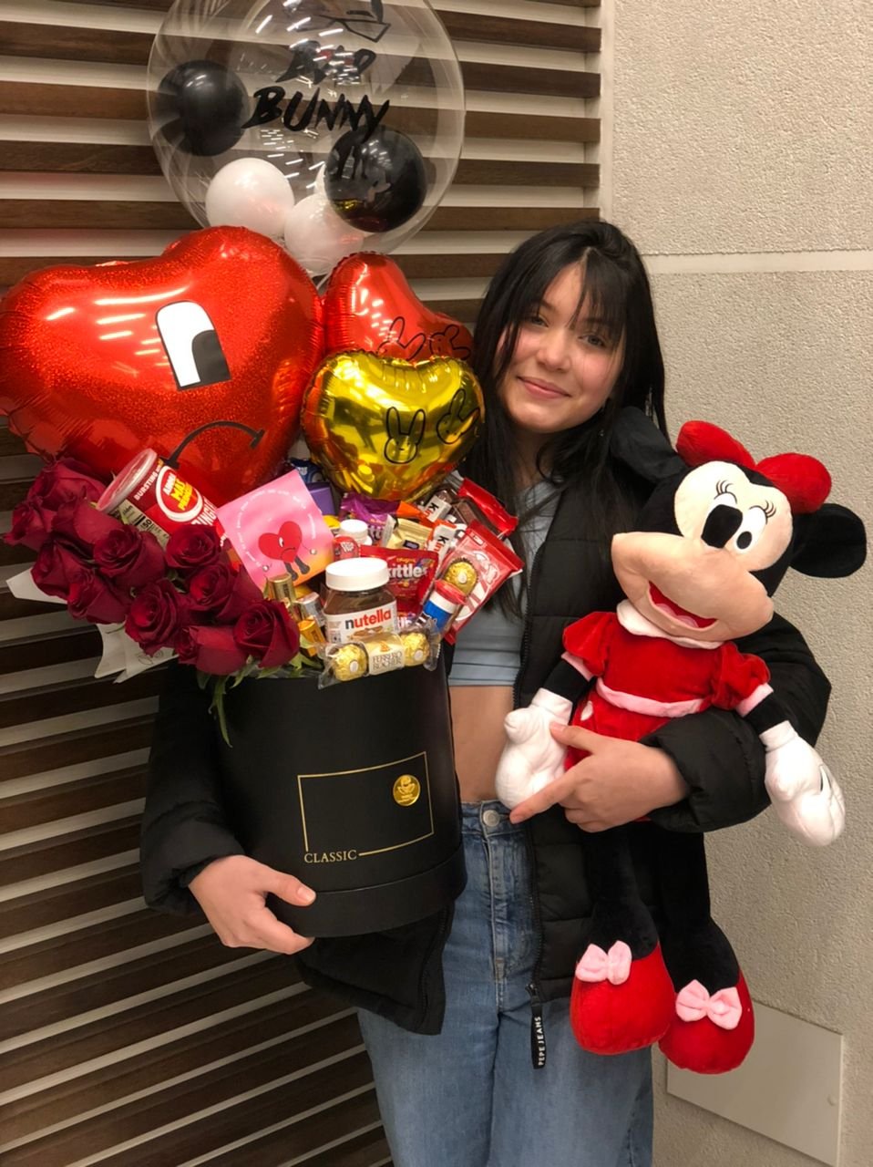 Arreglo de chocolates y rosas
