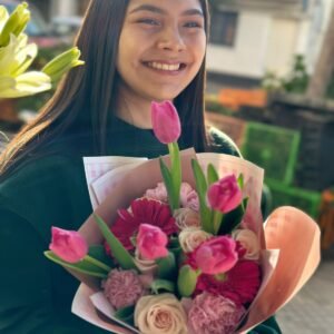 Gerberas y Tulipanes