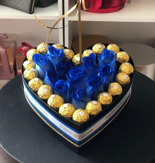 Corazon con rosas y Bombones - Imagen 5