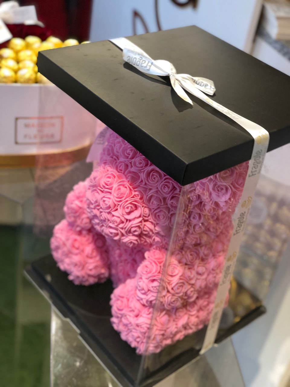 corazon con rosas y peluches - Imagen 3