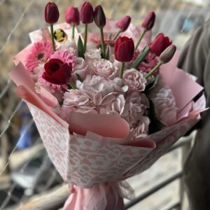 Ramo de Tulipanes y Hortencias