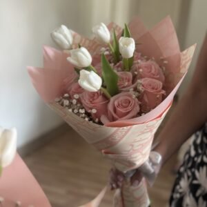 Rosas y tulipánes