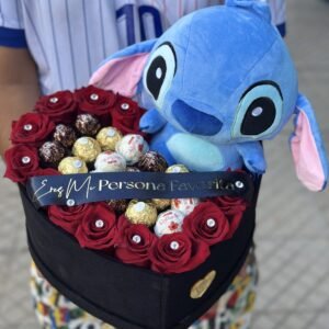 Corazón con rosas y Stitch