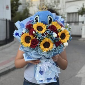 Ramo de Flores con Stitch