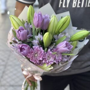 ramo de lilums y tulipan