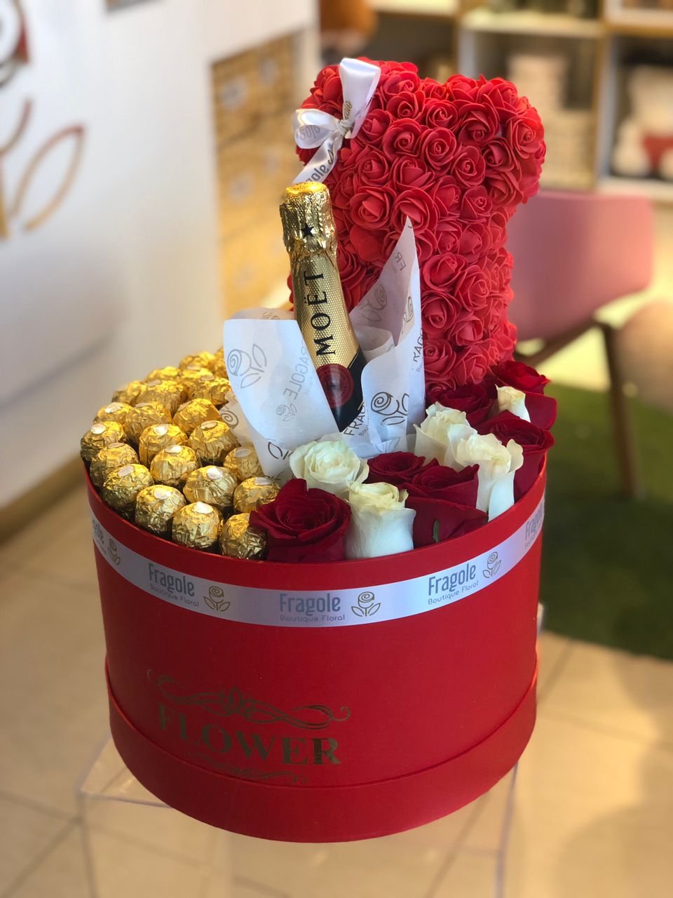 Caja con botella moet - Imagen 6