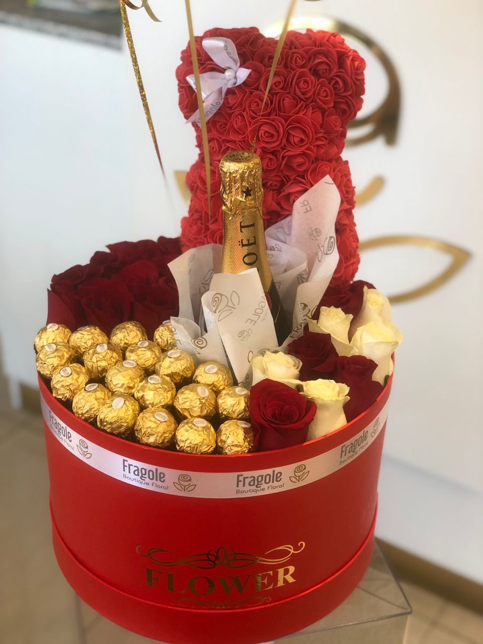 Caja con botella moet - Imagen 2